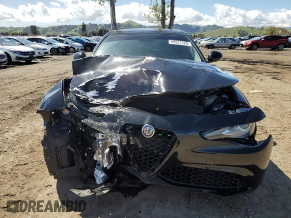 2017 Alfa Romeo Giulia with VIN ZARFAEBN4H7551988, listed as a Copart auction lot 49551225 with 36,343 mi miles and Salvage Title. Bid and sale history available at carsss.com. Image 5.