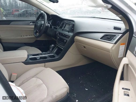 2016 Hyundai Sonata Hybrid SE with VIN KMHE24L19GA012241, listed as a IAAI auction lot 41841634 with 148,705 mi miles. Bid and sale history available at carsss.com. Image 5.