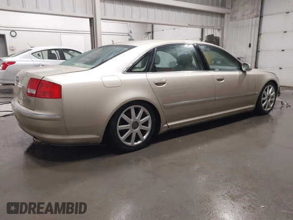 2005 Audi A8 z VIN WAUML44E85N013995, wystawiony jako IAAI lot #42130813 z przebiegiem 53 435 mil mil oraz . Historia ofert i sprzedaży dostępna na DreamBid. Obrazek 4.