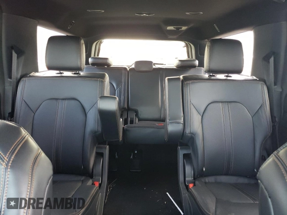 2023 Ford Expedition Max Platinum z VIN 1FMJK1L8XPEA43579, wystawiony jako Copart lot #77406054 z przebiegiem 18 048 mil mil oraz Nie do naprawy • Non repairable. Historia ofert i sprzedaży dostępna na DreamBid. Obrazek 10.