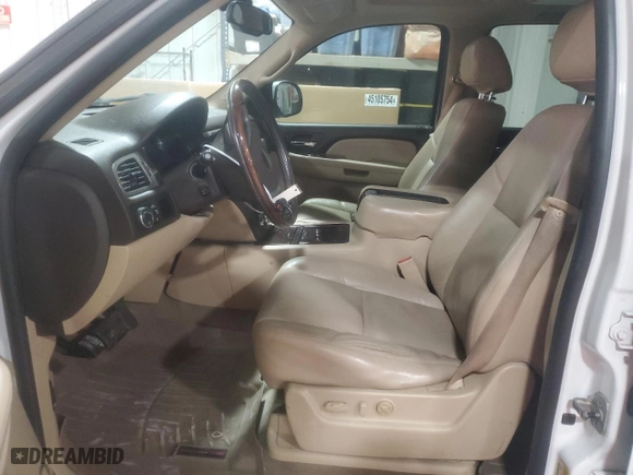 2009 GMC Yukon XL Denali with VIN 1GKFK06259R298183, listed as a Copart auction lot 88780015 with NaN miles and Clean Title. Bid and sale history available at carsss.com. Image 7.