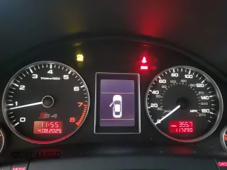 2007 Audi S4 z VIN WAUGL78EX7A237031, wystawiony jako Copart lot #52225755 z przebiegiem 117 290 mil mil oraz Szkody całkowita. Historia ofert i sprzedaży dostępna na DreamBid. Obrazek 9.