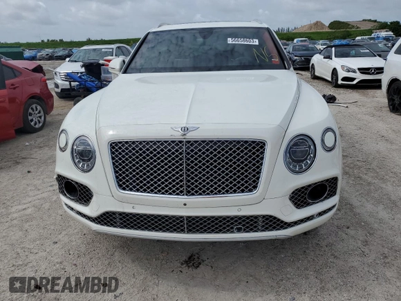 2018 Bentley Bentayga Signature z VIN SJAAC2ZVXJC016875, wystawiony jako Copart lot #56658603 z przebiegiem 44 094 mil mil oraz . Historia ofert i sprzedaży dostępna na DreamBid. Obrazek 5.