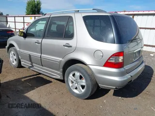 2005 Mercedes-Benz M 350 with VIN 4JGAB57E75A531903, listed as a IAAI auction lot 42497065 with 125,027 mi miles and . Bid and sale history available at DreamBid. Image 3.