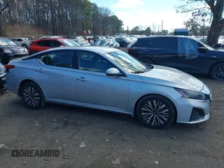2023 Nissan Altima SV z VIN 1N4BL4DV3PN332952, wystawiony jako IAAI lot #41731261 z przebiegiem 16 720 mil mil oraz . Historia ofert i sprzedaży dostępna na DreamBid. Obrazek 13.
