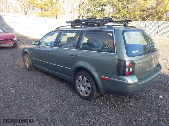 2003 Volkswagen Passat GLX with VIN WVWYH63B23E026361, listed as a IAAI auction lot 41747516 with 293,955 mi miles. Bid and sale history available at carsss.com. Image 3.