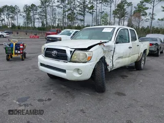 2011 Toyota Tacoma PreRunner with VIN 3TMJU4GN0BM110662, listed as a IAAI auction lot 41761065 with 237,068 mi miles and . Bid and sale history available at DreamBid. Image 17.