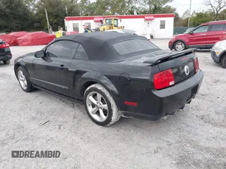 2007 Ford Mustang GT Deluxe with VIN 1ZVHT85H275363238, listed as a IAAI auction lot 41391726 with 203,700 mi miles and . Bid and sale history available at carsss.com. Image 3.