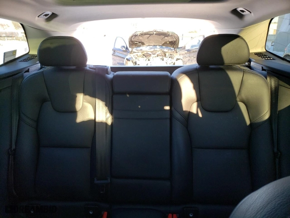 2018 Volvo XC60 Momentum with VIN YV4A22RK4J1023689, listed as a Copart auction lot 42151805 with 114,341 mi miles and Salvage Title. Bid and sale history available at carsss.com. Image 10.