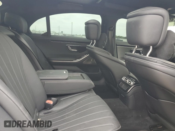 2022 Mercedes-Benz S 500 with VIN W1K6G6DBXNA166392, listed as a Copart auction lot 55101565 with 19,276 mi miles and Clean Title. Bid and sale history available at DreamBid. Image 10.