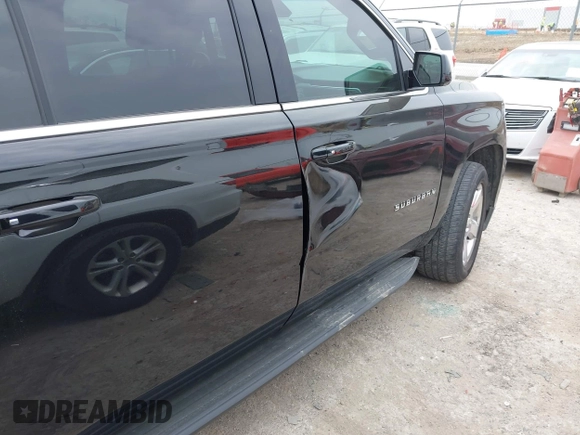 2015 Chevrolet Suburban LT with VIN 1GNSCJKC1FR304656, listed as a IAAI auction lot 42071124 with 133,140 mi miles. Bid and sale history available at carsss.com. Image 17.