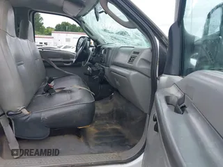 2004 Ford F-250 XL with VIN 1FTNF20LX4EC78522, listed as a IAAI auction lot 42305400 with 159,721 mi miles and . Bid and sale history available at DreamBid. Image 5.
