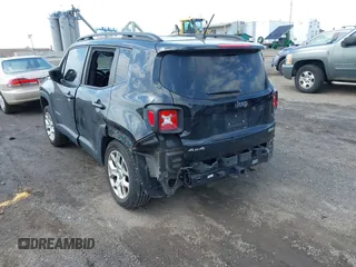 2015 Jeep Renegade Latitude with VIN ZACCJBBT0FPB73676, listed as a IAAI auction lot 42032879 with 121,953 mi miles. Bid and sale history available at carsss.com. Image 3.
