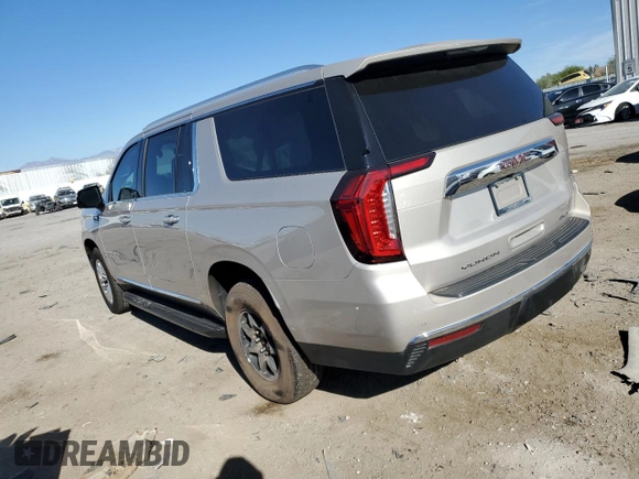 2021 GMC Yukon XL SLT with VIN 1GKS2GKD7MR421859, listed as a Copart auction lot 82650854 with 85,775 mi miles and Salvage Title. Bid and sale history available at carsss.com. Image 2.