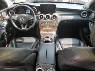 2018 Mercedes-Benz C 300 z VIN WDDWF4KB7JR331370, wystawiony jako Copart lot #60854275 z przebiegiem 103 990 mil mil oraz Czysty tytuł • Clean title. Historia ofert i sprzedaży dostępna na DreamBid. Obrazek 8.