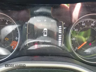 2015 Jeep Cherokee Sport с VIN 1C4PJMAB9FW675323, выставлен на аукционе IAAI как лот 42460681 с пробегом 197 119 миль миль и . История ставок и продаж доступна на DreamBid. Изображение 7.