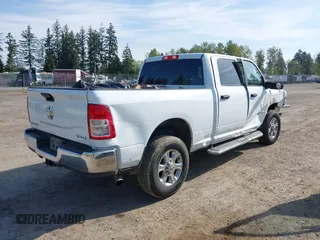 2024 Ram 2500 Big Horn with VIN 3C6UR5DJ3RG275904, listed as a IAAI auction lot 42121704 with 27,745 mi miles. Bid and sale history available at carsss.com. Image 4.