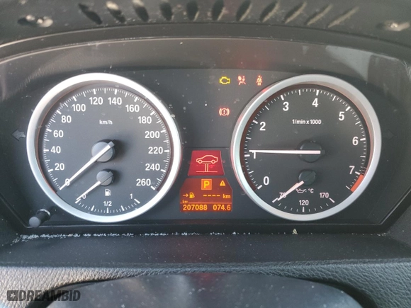 2011 BMW X6 35i with VIN 5UXFG2C57BLX07900, listed as a Copart auction lot 43768775 with 207,088 mi miles and Clean Title. Bid and sale history available at carsss.com. Image 9.