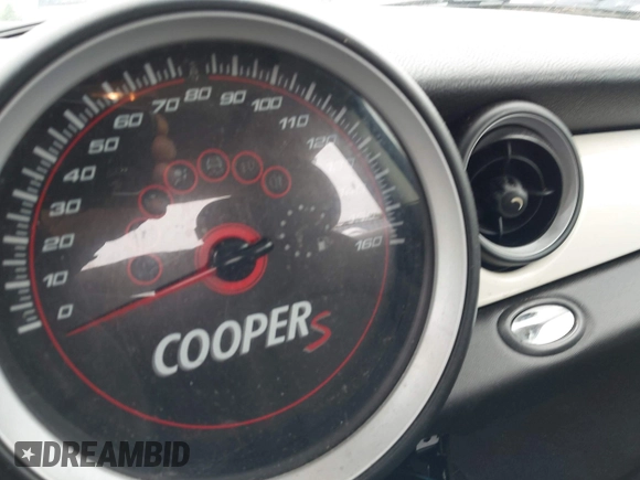 2013 MINI Hardtop S with VIN WMWSV3C51DT480022, listed as a IAAI auction lot 42398793 with Not provided miles and . Bid and sale history available at DreamBid. Image 7.