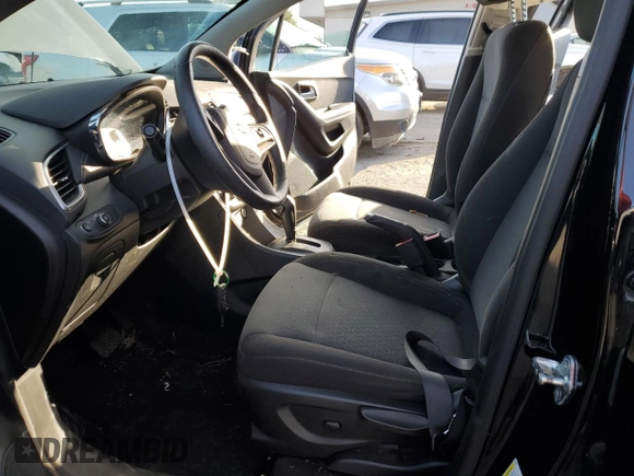 2020 Chevrolet Trax LS with VIN KL7CJNSB8LB065822, listed as a Copart auction lot 82164354 with 76,623 mi miles and Salvage Title. Bid and sale history available at carsss.com. Image 7.