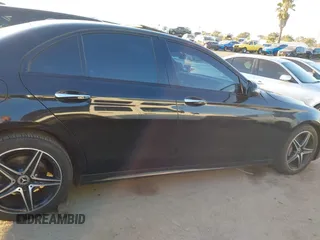2018 Mercedes-Benz E-Class E 300 with VIN WDDZF4JB7JA468452, listed as a IAAI auction lot 41441293 with 87,552 mi miles. Bid and sale history available at carsss.com. Image 13.