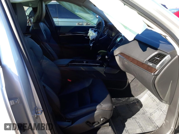 2019 Volvo XC90 Momentum with VIN YV4102PK7K1497503, listed as a Copart auction lot 66245752 with 28,181 mi miles. Bid and sale history available at carsss.com. Image 5.