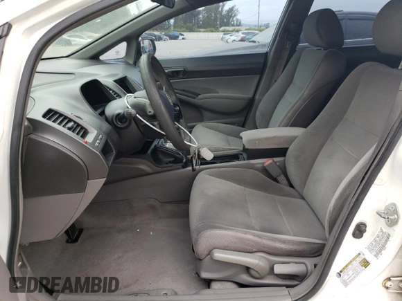2006 Honda Civic z VIN 1HGFA16236L138730, wystawiony jako Copart lot #55713124 z przebiegiem 260 169 mil mil oraz Czysty tytuł • Clean title. Historia ofert i sprzedaży dostępna na DreamBid. Obrazek 7.