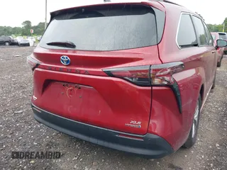 2023 Toyota Sienna XLE with VIN 5TDJSKFC8PS090968, listed as a IAAI auction lot 42736722 with 24,267 mi miles and . Bid and sale history available at DreamBid. Image 16.