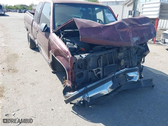 1997 Chevrolet C/K 1500 with VIN 2GCEC19R2V1289494, listed as a IAAI auction lot 41839775 with 282,299 mi miles. Bid and sale history available at carsss.com. Image 1.
