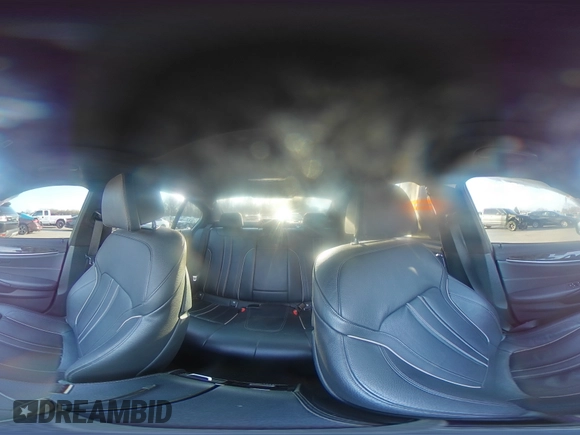 2020 BMW 5 Series M550i xDrive z VIN WBAJS7C06LBN95994, wystawiony jako Copart lot #47009075 z przebiegiem Nie podano mil oraz Szkoda całkowita • Salvage title. Historia ofert i sprzedaży dostępna na DreamBid. Obrazek 13.