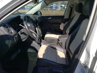 2016 Volkswagen Tiguan R-Line with VIN WVGAV7AX1GW584924, listed as a Copart auction lot 43084595 with 146,070 mi miles and Salvage Title. Bid and sale history available at carsss.com. Image 7.