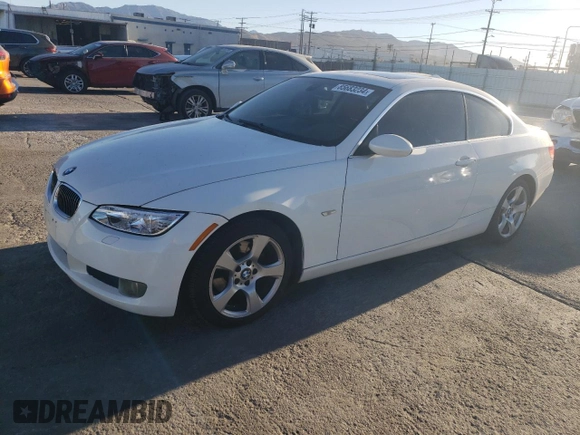 2008 BMW 3 Series 328xi z VIN WBAWC335X8PD09083, wystawiony jako Copart lot #85683234 z przebiegiem 152 670 mil mil oraz Szkoda całkowita • Salvage title. Historia ofert i sprzedaży dostępna na DreamBid. Obrazek 1.