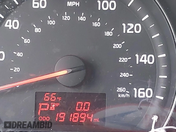 2015 Kia Sorento LX with VIN 5XYKTCA63FG585728, listed as a IAAI auction lot 42424806 with 191,894 mi miles and . Bid and sale history available at DreamBid. Image 16.