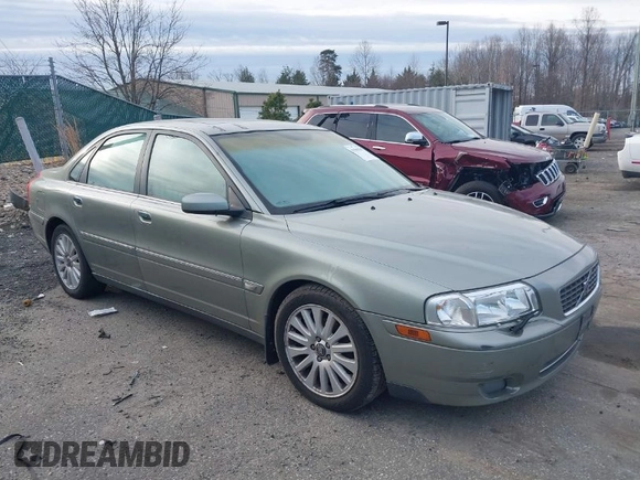 2006 Volvo S80 with VIN YV1TS592361444561, listed as a IAAI auction lot 41569509 with 147,917 mi miles. Bid and sale history available at carsss.com. Image 1.