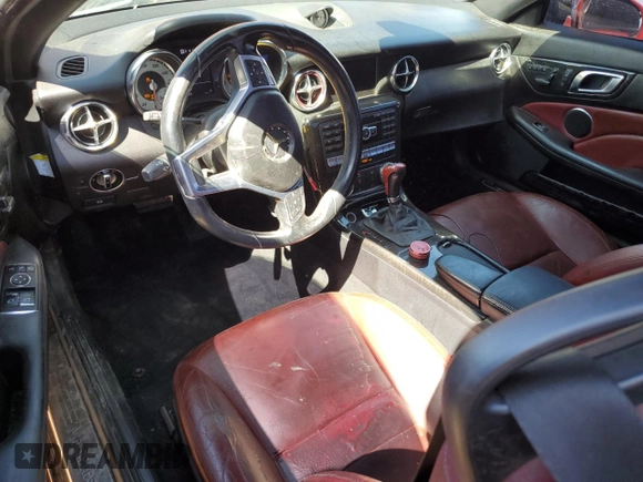 2012 Mercedes-Benz SLK 350 z VIN WDDPK5HA9CF038739, wystawiony jako Copart lot #50545655 z przebiegiem 81 428 mil mil oraz Czysty tytuł • Clean title. Historia ofert i sprzedaży dostępna na DreamBid. Obrazek 8.