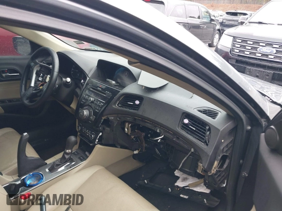 2013 Acura ILX Hybrid Tech Pkg with VIN 19VDE3F75DE300518, listed as a IAAI auction lot 41951546 with 149,618 mi miles. Bid and sale history available at carsss.com. Image 5.