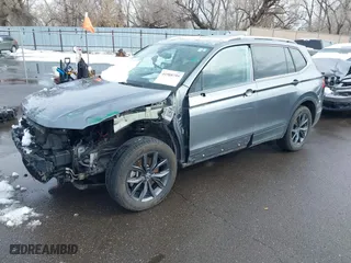 2022 Volkswagen Tiguan SE with VIN 3VV2B7AX2NM161365, listed as a IAAI auction lot 41588795 with 57,138 mi miles. Bid and sale history available at carsss.com. Image 17.