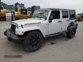 2007 Jeep Wrangler Unlimited Sahara with VIN 1J4GA591X7L158014, listed as a Copart auction lot 55201105 with 162,797 mi miles and Salvage title. Bid and sale history available at DreamBid. Image 1.