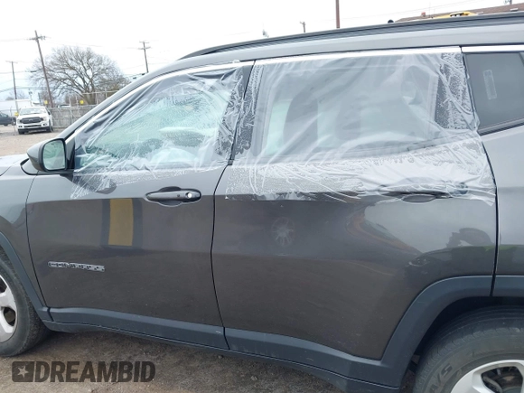 2018 Jeep Compass Latitude with VIN 3C4NJDBB8JT307154, listed as a IAAI auction lot 42056744 with 94,454 mi miles and . Bid and sale history available at DreamBid. Image 13.