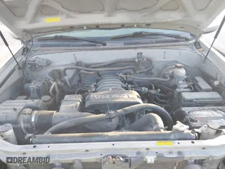 2005 Toyota Sequoia SR5 with VIN 5TDZT34AX5S260090, listed as a IAAI auction lot 41826887 with 231,033 mi miles. Bid and sale history available at carsss.com. Image 10.