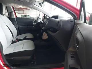2015 Toyota Prius c One with VIN JTDKDTB33F1581101, listed as a IAAI auction lot 41203345 with 23,941 mi miles. Bid and sale history available at carsss.com. Image 5.