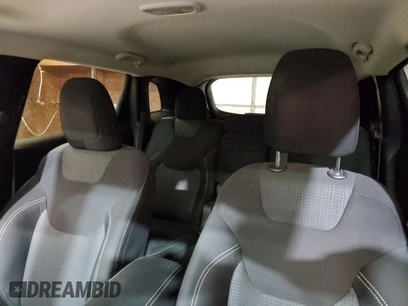 2016 Jeep Cherokee Latitude z VIN 1C4PJMCB4GW270663, wystawiony jako Copart lot #62411505 z przebiegiem 109 787 mil mil oraz Szkoda całkowita • Salvage title. Historia ofert i sprzedaży dostępna na DreamBid. Obrazek 10.