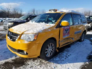 2011 Dodge Grand Caravan R/T with VIN 2D4RN7DG9BR696121, listed as a Copart auction lot 88876165 with 231,021 mi miles and Salvage Title. Bid and sale history available at DreamBid. Image 1.