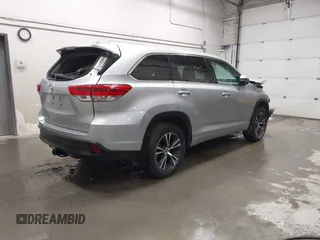 2018 Toyota Highlander LE with VIN 5TDBZRFH6JS849712, listed as a IAAI auction lot 41369832 with 70,482 mi miles and . Bid and sale history available at DreamBid. Image 4.