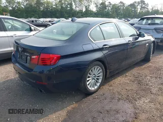 2012 BMW 5 Series 535i xDrive z VIN WBAFU7C55CDU57265, wystawiony jako IAAI lot #42410367 z przebiegiem 265 623 mil mil oraz . Historia ofert i sprzedaży dostępna na DreamBid. Obrazek 4.
