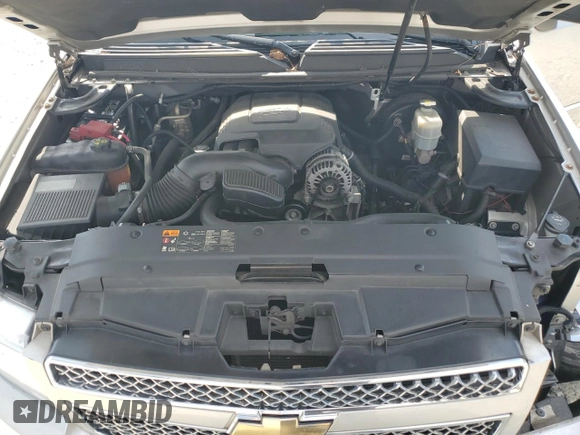 2011 Chevrolet Avalanche LTZ with VIN 3GNTKGE39BG302847, listed as a Copart auction lot 74126814 with 246,301 mi miles and Salvage Title. Bid and sale history available at carsss.com. Image 11.