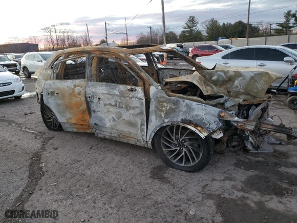 2019 Lincoln Nautilus Reserve with VIN 2LMPJ8LPXKBL32080, listed as a Copart auction lot 86259524 with 0 mi miles and Salvage Title. Bid and sale history available at carsss.com. Image 4.