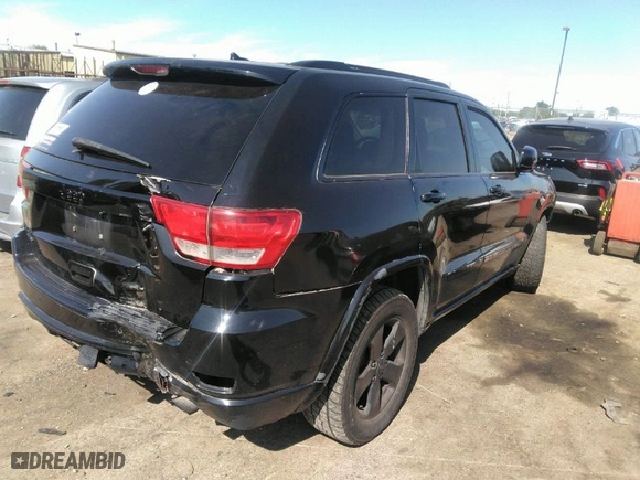 2011 Jeep Grand Cherokee Laredo with VIN 1J4RR4GG4BC558193, listed as a IAAI auction lot 40055870 with 110,939 mi miles. Bid and sale history available at carsss.com. Image 4.