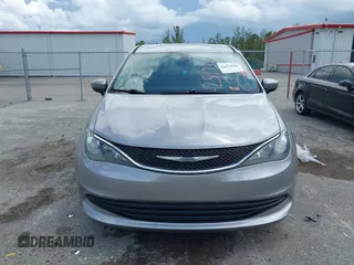 2017 Chrysler Pacifica Touring with VIN 2C4RC1DG7HR516711, listed as a IAAI auction lot 42633544 with 97,853 mi miles and . Bid and sale history available at DreamBid. Image 12.