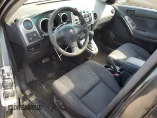 2003 Pontiac Vibe z VIN 5Y2SL62823Z462677, wystawiony jako Copart lot #54797925 z przebiegiem 210 973 mil mil oraz Szkoda całkowita • Salvage title. Historia ofert i sprzedaży dostępna na DreamBid. Obrazek 8.